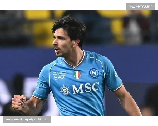 特写:拉齐奥门将扑点后振臂怒吼,无奈球队仍遭惨败 特写:拉齐奥门将扑点后振臂怒吼,无奈球队仍遭惨败